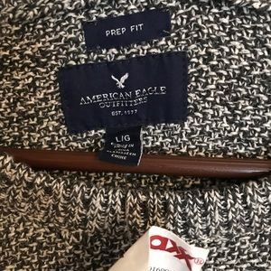 American Eagle crew neck sweater